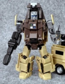 BadCube Backland 3rd Party Robot Figure