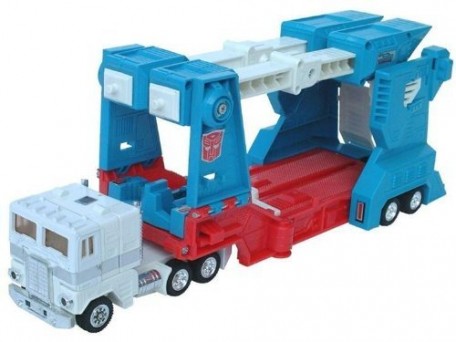 Transformers G1 Reissue Ultra Magnus