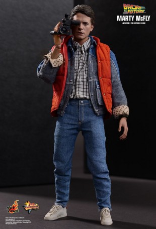 Hot Toys BACK TO THE FUTURE MARTY MCFLY 1/6TH Scale Figure