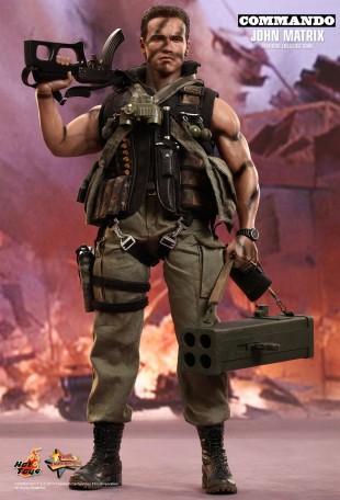 Hot Toys COMMANDO JOHN MATRIX 1/6TH Scale Figure