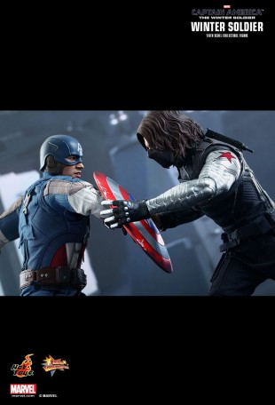 Hot Toys CAPTAIN AMERICA THE WINTER SOLDIER 1/6TH SCALE FIGURE