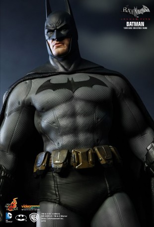 Hot Toys BATMAN ARKHAM CITY 1/6TH Scale Figure