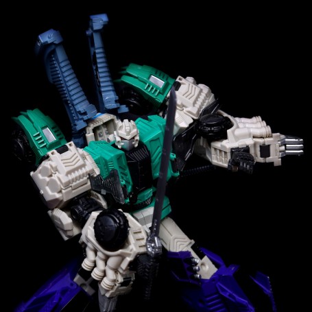 MMC Reformatted R-01 Terminus Hexatron Robot Figure